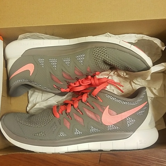 Nike Shoes - New Nike Women's Free 5.0 Size 9.5